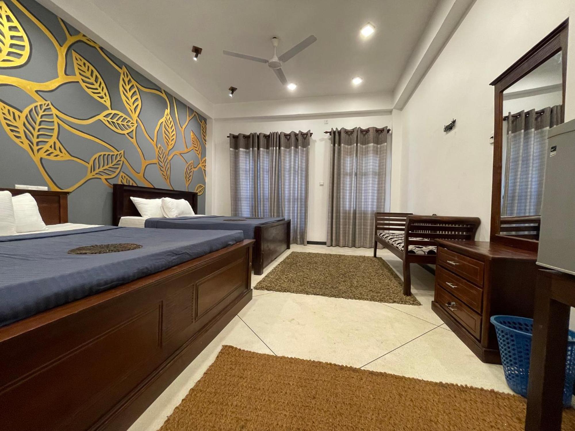 Crystal Oceanic Hotel Ahangama Bagian luar foto