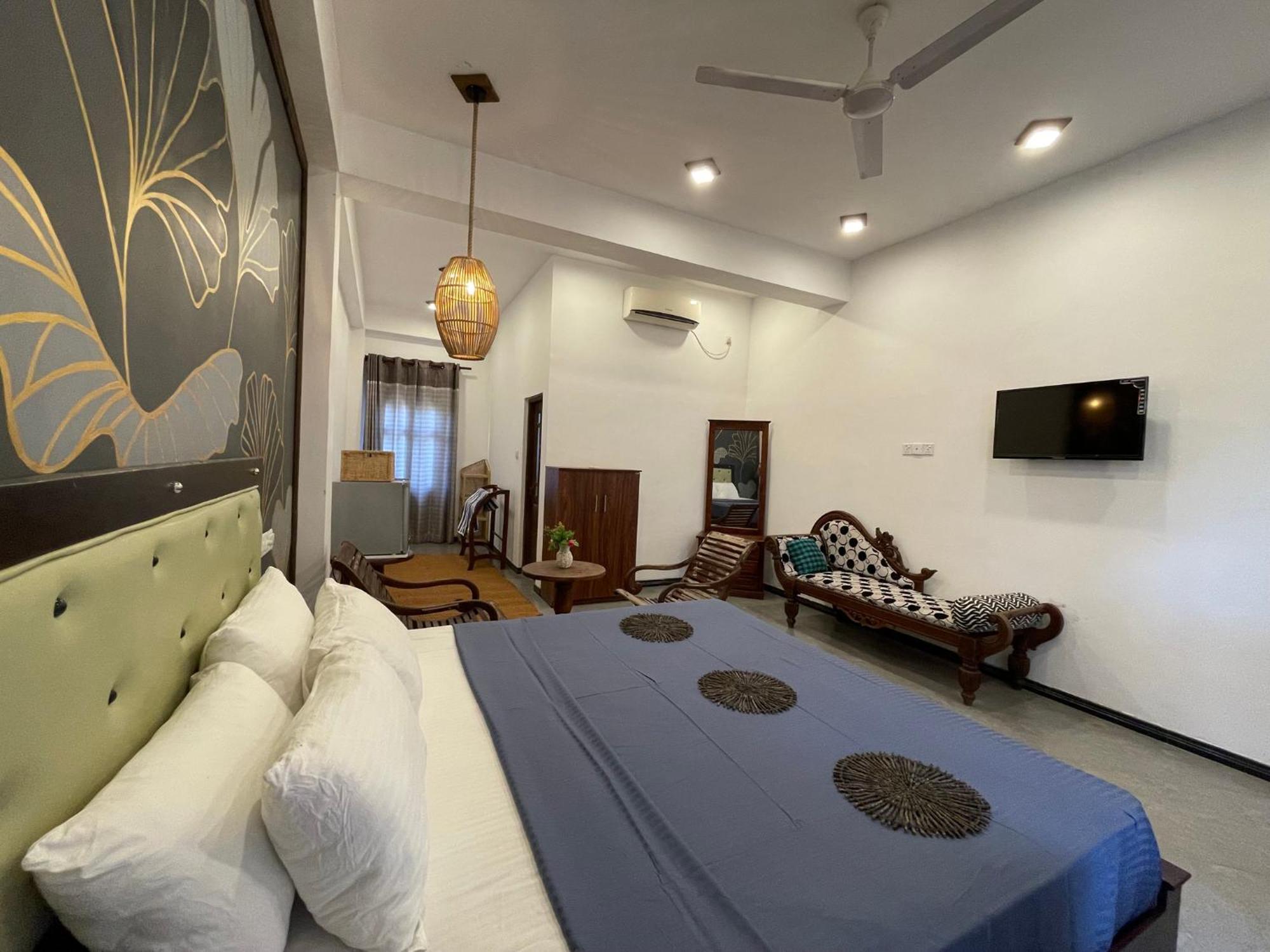 Crystal Oceanic Hotel Ahangama Bagian luar foto