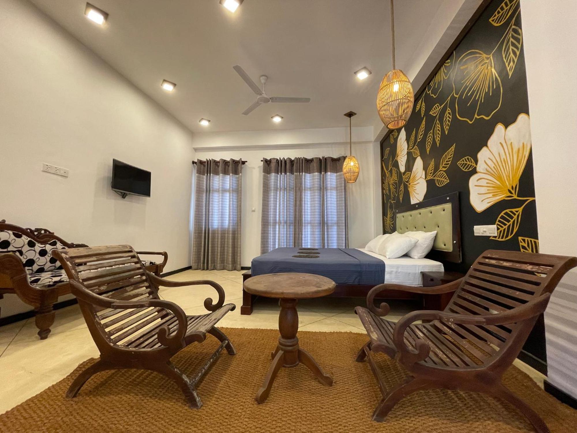 Crystal Oceanic Hotel Ahangama Bagian luar foto