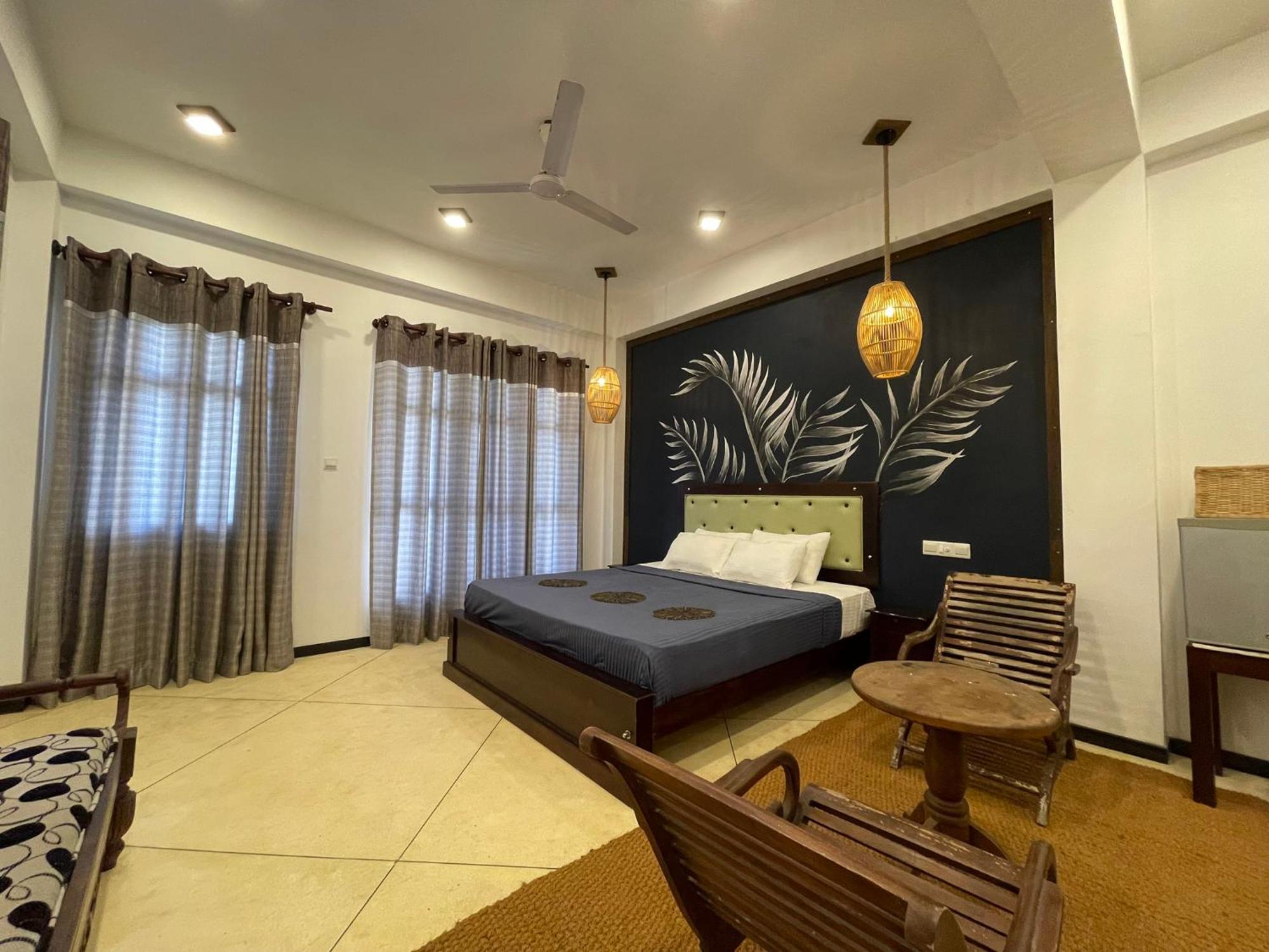 Crystal Oceanic Hotel Ahangama Bagian luar foto