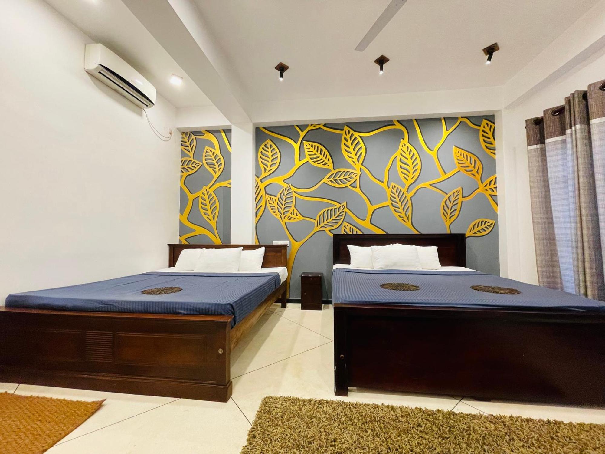 Crystal Oceanic Hotel Ahangama Bagian luar foto
