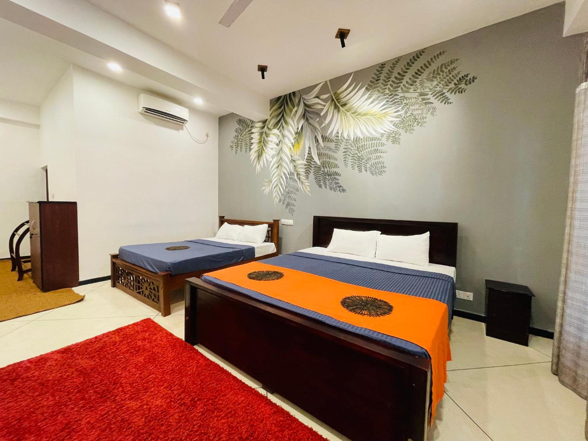 Crystal Oceanic Hotel Ahangama Bagian luar foto