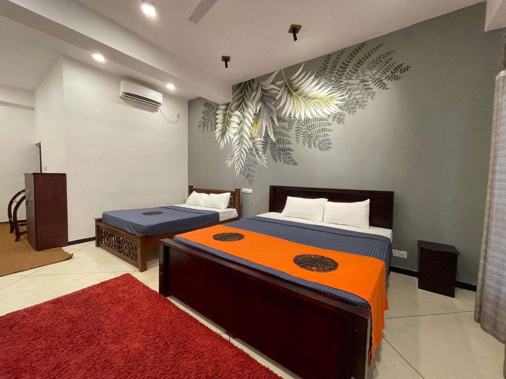 Crystal Oceanic Hotel Ahangama Bagian luar foto