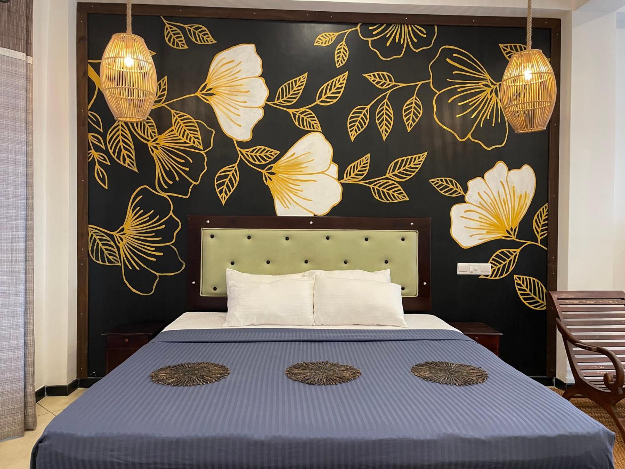 Crystal Oceanic Hotel Ahangama Bagian luar foto