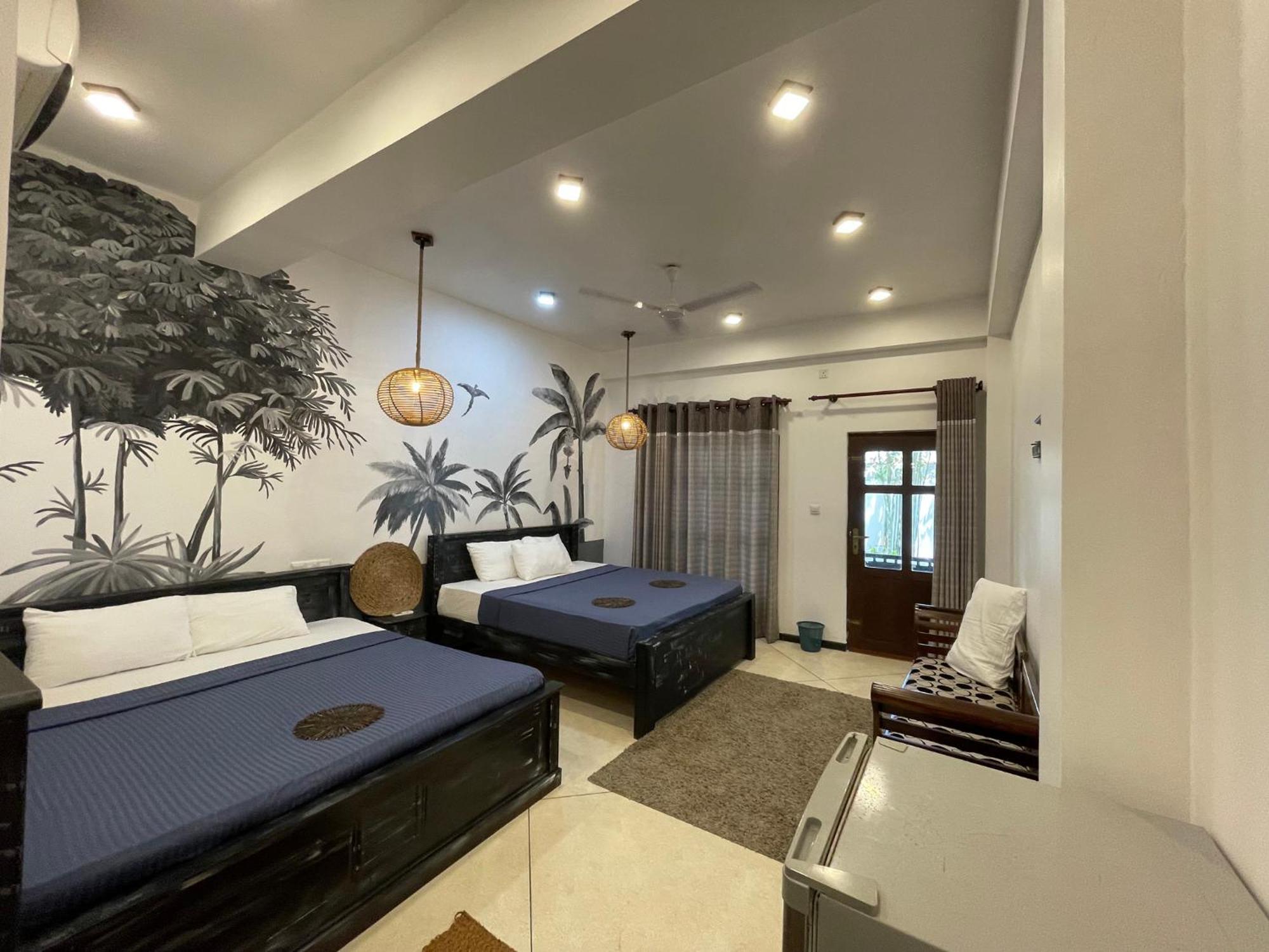 Crystal Oceanic Hotel Ahangama Bagian luar foto