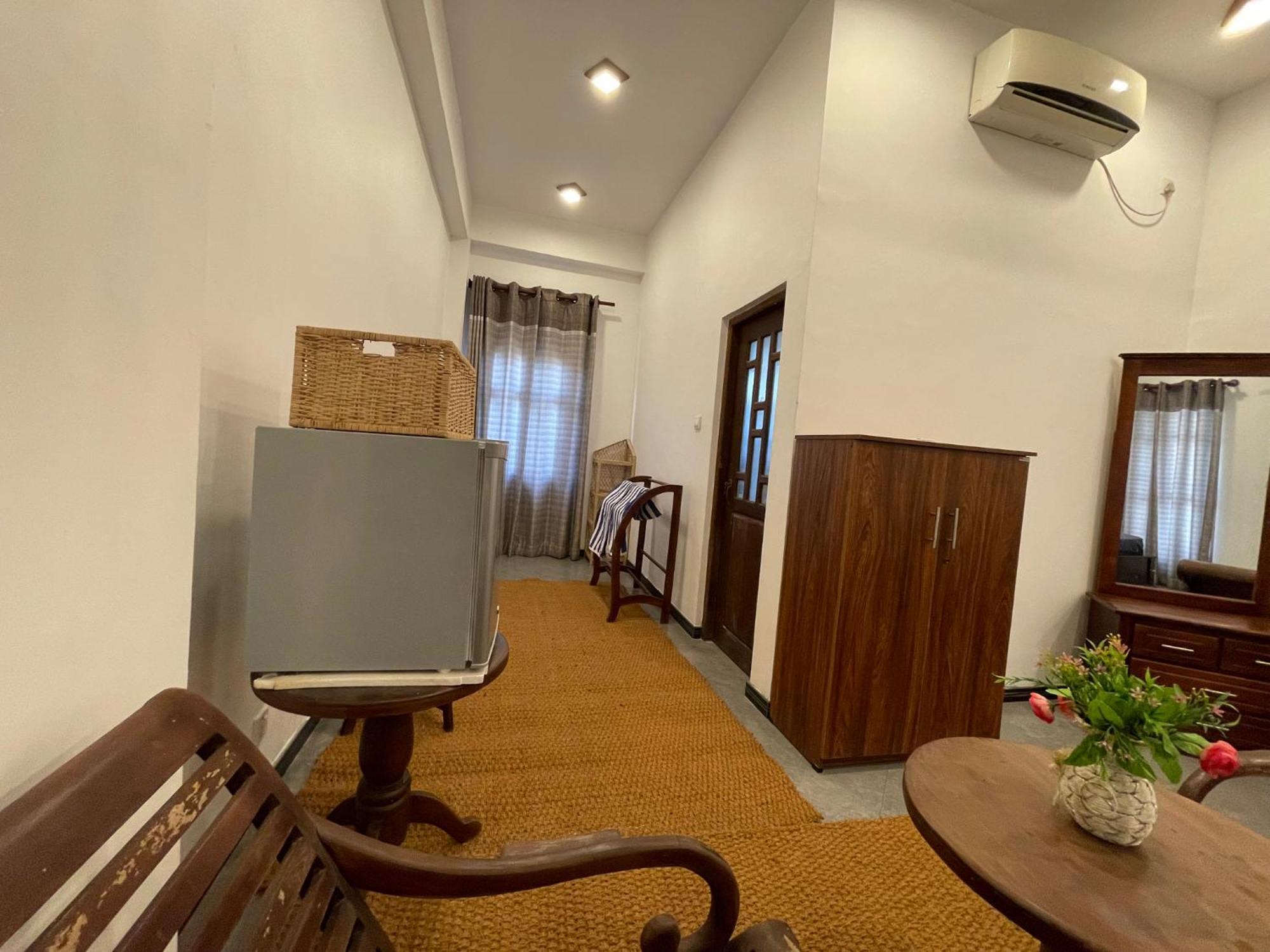 Crystal Oceanic Hotel Ahangama Bagian luar foto