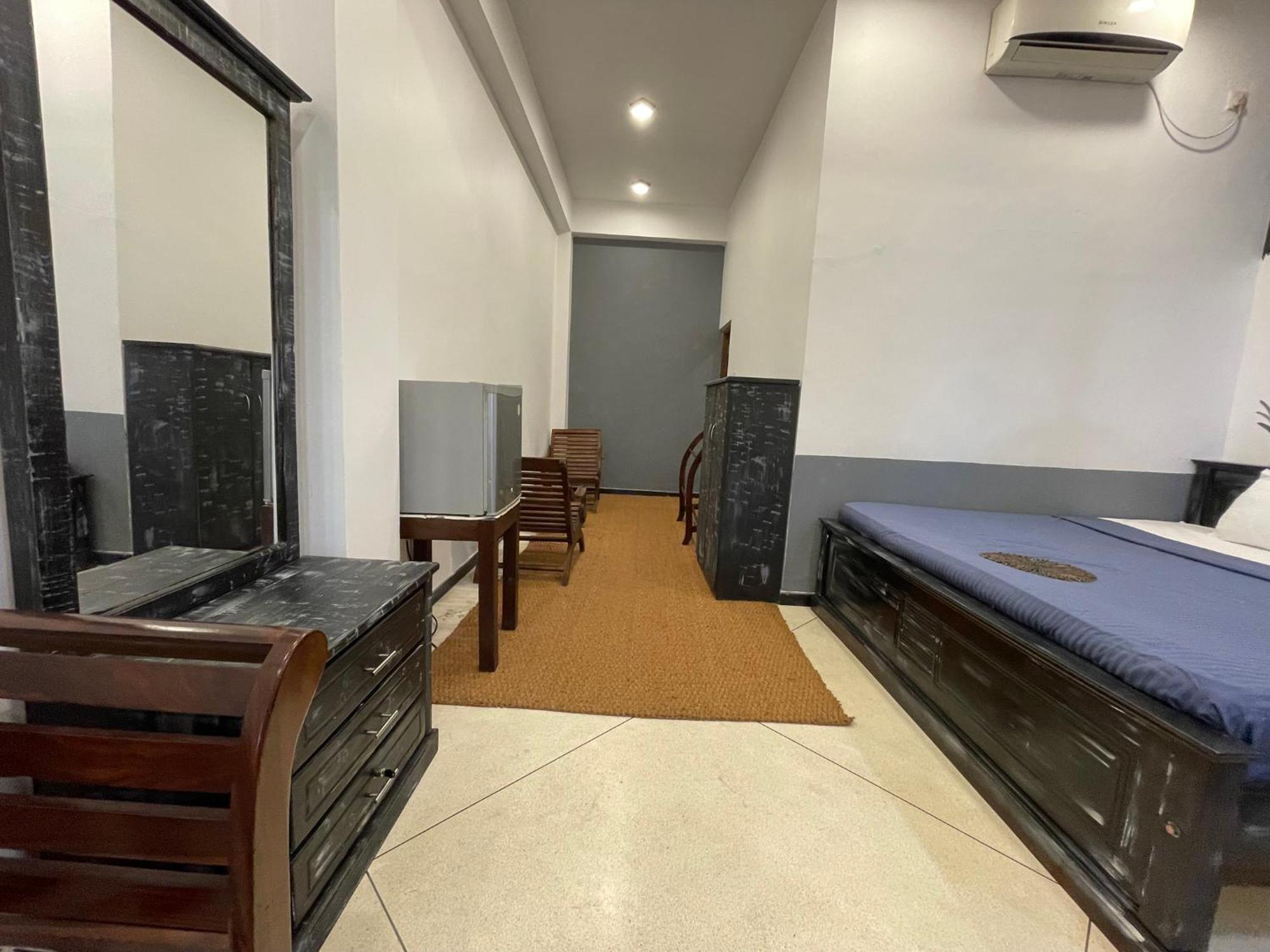 Crystal Oceanic Hotel Ahangama Bagian luar foto